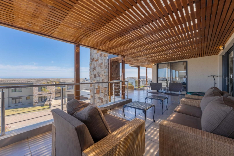 5 Bedroom Property for Sale in Oubaai Western Cape